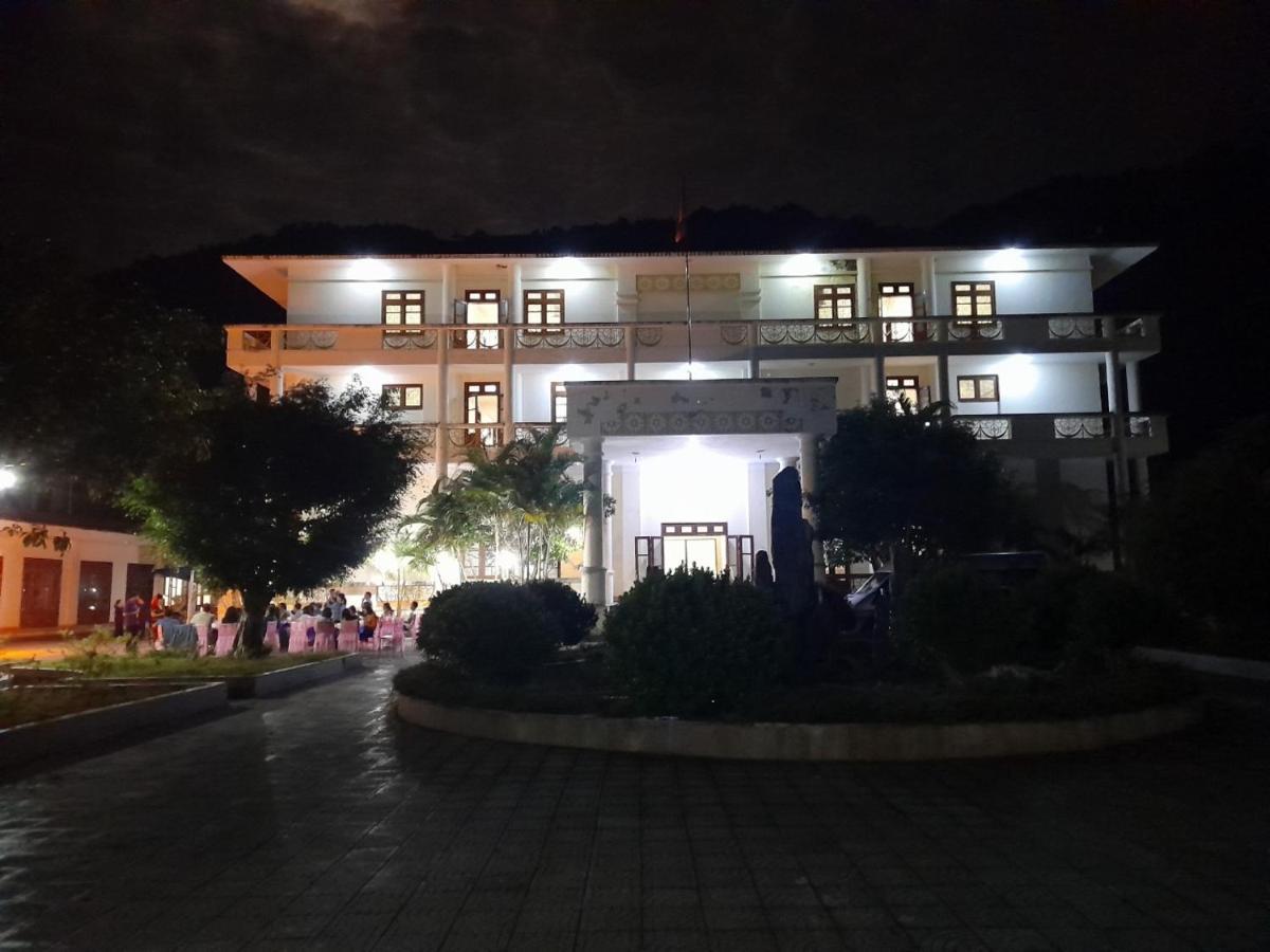 Khach San Vuon Quoc Gia Ba Be Hotel Bac Kan ภายนอก รูปภาพ