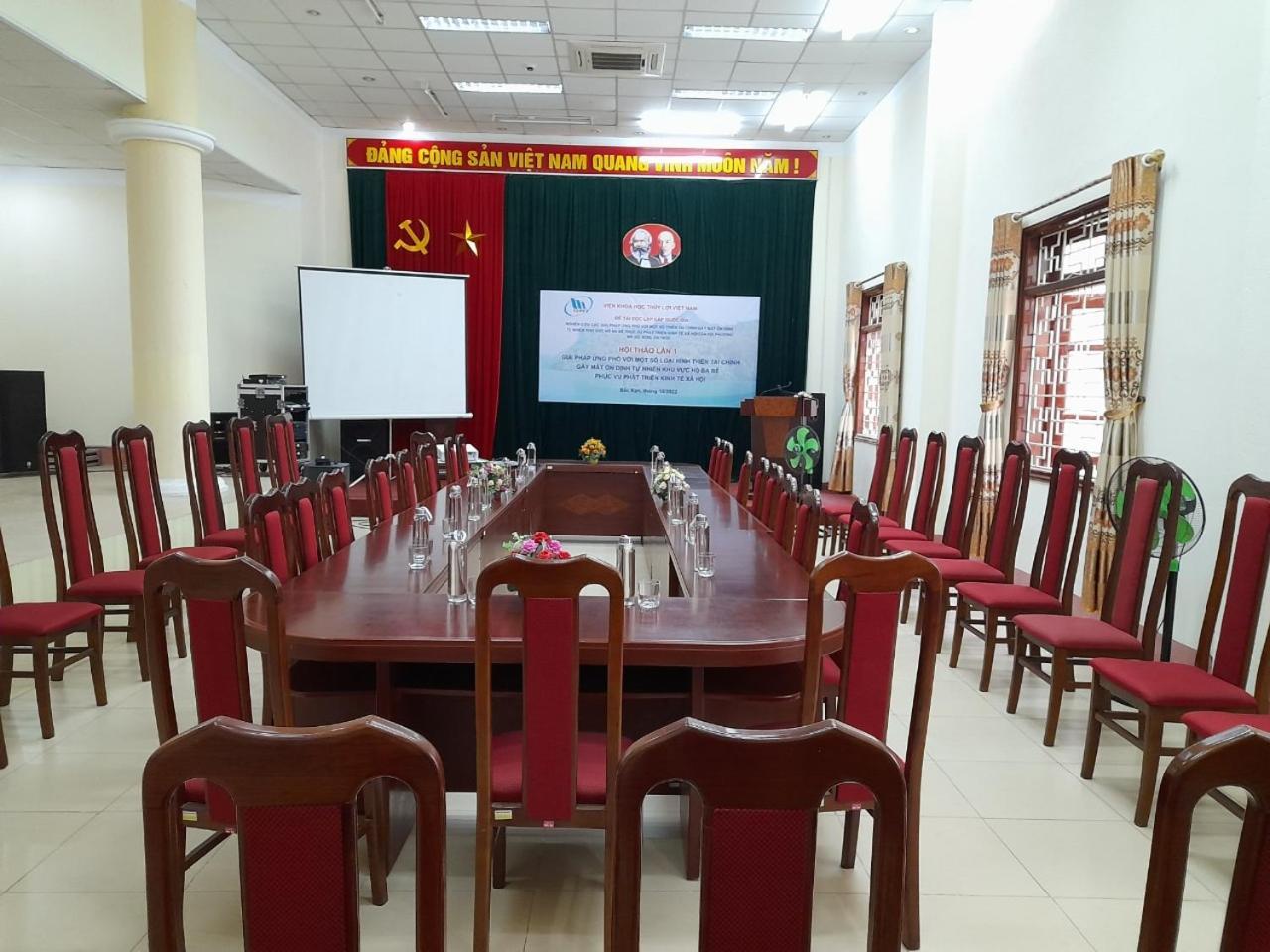 Khach San Vuon Quoc Gia Ba Be Hotel Bac Kan ภายนอก รูปภาพ